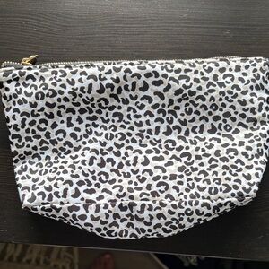 Nylon Leopard Print Women's Pouch
